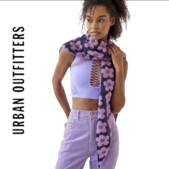 NEW UO Urban Outfitters Ellie Knit Triangle Scarf - Picture 1 of 3